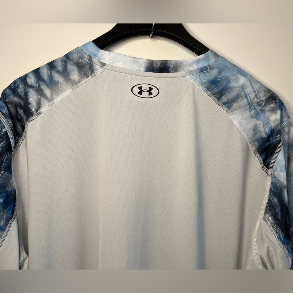 Under Armour Stretch wBreathable Mesh Back Long Sleeved Crew Neck Active Top - Picture 15 of 16